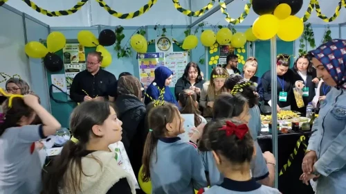 Rize'de Coşku içinde 16. Dünya Arı Günü Etkinliği Gerçekleştirildi