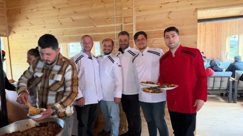 Köydeki Ekmekler Fırında, Balıklar Kiremitte