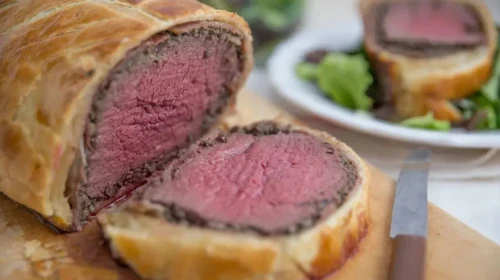 Mutfak Tradisyonlarına Yeni Bir Dokunuş: İngiliz Mutfağının İkonik Beef Wellington'u