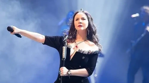 Şebnem Ferah'ın ikinci konser biletleri de kapış kapış gitti! Binlerce kişi kuyruğa girdi