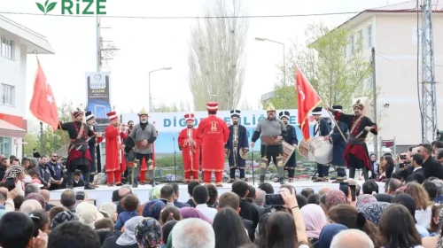 Digor'da Tarihi İlk Festivale Büyük İlgi ve Coşku!