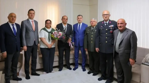Bayburt'ta şehit ailesi ve gaziye bayram ziyareti