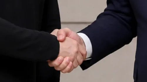 Kanada ve Kazakistan arasında ekonomik iş birliği görüşmesi