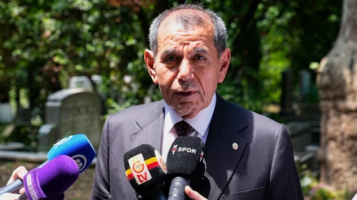 Dursun Özbek'ten Yapı Üzerine Önemli Açıklama: Yanlış Anlaşılma Olmasın, Hızlı Bir Düzenleme Gerçekleştiriyorum