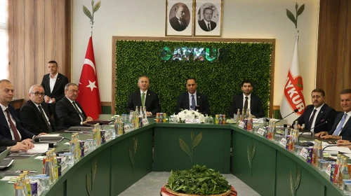 Kıratlı: ÇAYKUR, Doğu Karadeniz'in Ekonomik Güvencesi ve Üreticilerin Teminatı!