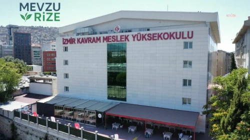İzmir Kavram Meslek Yüksekokulu 2026 Tercih Rehberi: Taban Puanları (Son 4 Yıl) Başarı Sıralamaları