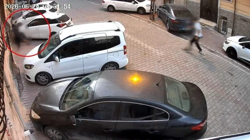 Esenyurt'ta Trafikte Silahlı Saldırı: Araçta Hayatını Kaybeden Bir Kişi!