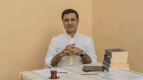 Selahattin Demirtaş: "Erdoğan, kayyum ve butlan gibi yollara başvuranlara fırsat tanımamalı"
