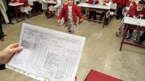 Karneler Ne Zaman Dağıtılacak? Öğrenciler Saat Kaçta Beklemeli?