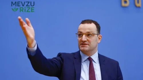 Eski Bakan Yurt Dışında Protesto Etti: Ülkesinde Sesini Çıkaramamıştı!