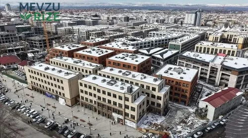 Darende'de Esnaflar Güvenli İş Ortamlarına Adım Atıyor: Yeni Çarşı'nın İnşaatında İlerleme Yüzde 85'e Ulaştı!