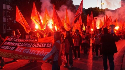 Gençlik örgütü üyesi gözaltını anlattı: Kuyu tipi cezaevindeki arkadaşımız için endişeliyiz