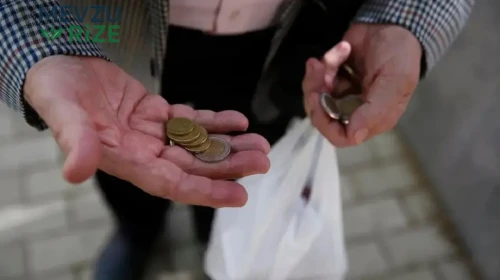 Emekli Aylıkları Bugün Hesaplarda: Zamsız Ödeme Gerçekleşiyor!