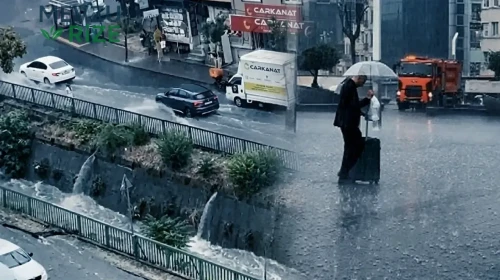 İstanbul'u Vuran Kuvvetli Sağanak: Hangi Bölgelerde Su Baskınları Yaşanıyor ve Yağmur Ne Kadar Sürecek?