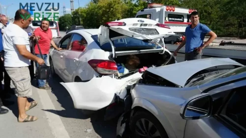 Yavaşlayan trafik zincirlemeye kazaya sebep oldu: Biri çocuk üç kişi yaralandı