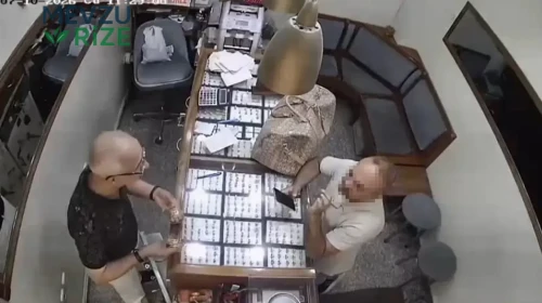 Manisa’da Sinema Filmlerini Aratmayan Bir Soygun: 2,5 Milyon TL’lik Altınla Kaçan Hırsız Tarlada Ele Geçirildi