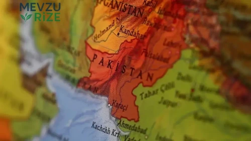 Pakistan'da Şiddetli Yağışlar Facia Getirdi: 2 Kayıp, 9 Yaralı!
