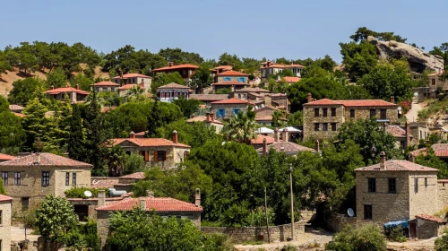 Adatepe Köyü Gezi Rehberi: Nerede, Nasıl Gidilir ve Gezilecek Yerler