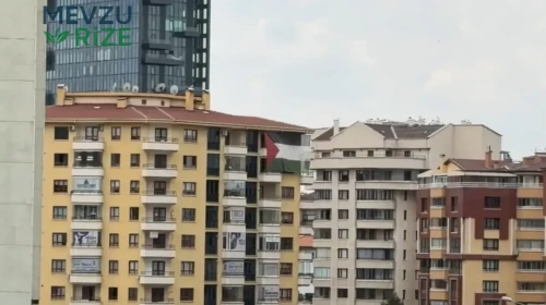 "Trump'ın Ankara'daki Otelinin Karşısında Filistin Bayrağı Dikkat Çekti"