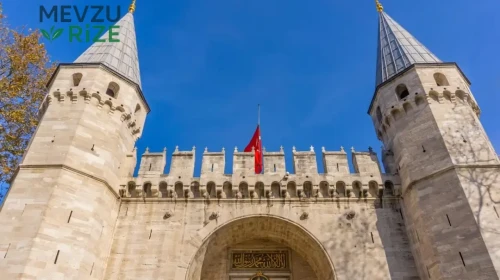 Fatih Sultan Mehmed'in Mirası: Topkapı Sarayı'nın 400 Yıllık Serüveni