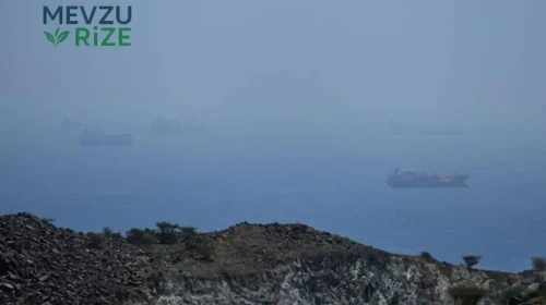 İran'dan Şok İddia: ABD, Hürmüz Boğazı'ndaki Kritik Lark Adası'nı Hedef Aldı