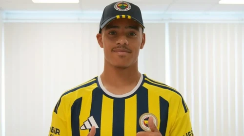 Fenerbahçe Taraftarları Heyecanla Bekliyor: Mason Greenwood İstanbul’a Adım Atıyor!