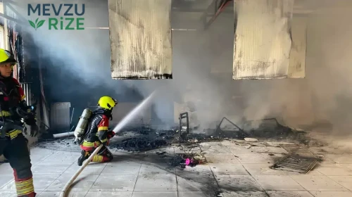 Balıkesir'de Balkonda Meydana Gelen Yangın Paniğe Neden Oldu