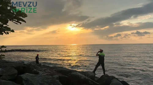 Rize'de Denizde Kaybolan 10 Yaşındaki Ali Kerem İçin Arama Kurtarma Faaliyetleri Artvin'e Uzandı