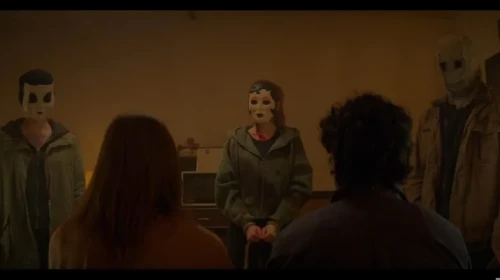 Ziyaretçiler: Hesaplaşma Filmi Konusu Nedir, Oyuncuları Kimler? The Strangers: Chapter 3 Oyuncu Kadrosu