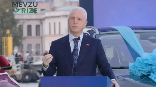 YKS Şampiyonu Togg ile Ödüllendirildi: Üç Kabataş Liseli Öğrenciye Hediye!
