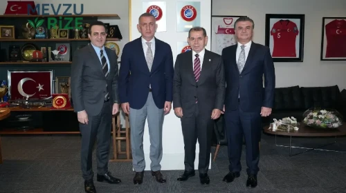 Son Gelişmeler | Dursun Özbek, Hacıosmanoğlu'na Beklenmedik Ziyarette Bulundu: TFF, Görüşmeyi Duyurdu