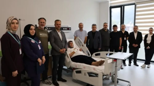 Güneysu Tenzile Erdoğan Devlet Hastanesi'nde İlk Ameliyat Yapıldı