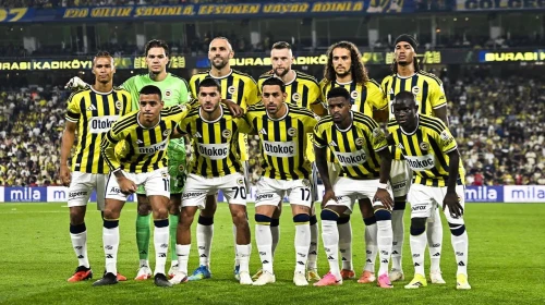 Fenerbahçe, Şampiyonlar Ligi'nde Roma ile karşılaşarak büyük turnuvaya geri dönüyor!
