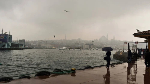 İstanbul'da İki Günlük Gök Gürültülü Sağanak Yağış Tahmini: AKOM Uyardı