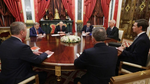 Putin, Trump'ın Özel Temsilcileriyle Bir Araya Geldi: Kremlin'den Resmi Açıklama Geldi