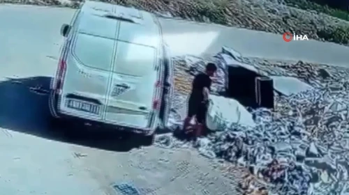 Okul önündeki araziyi çöplüğe çevirdiler: Mahalleli isyanda