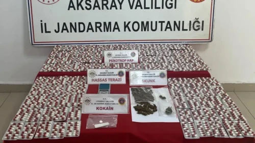 Aksaray'da uyuşturucu operasyonu : 2 bin 122 hap ele geçirildi, 2 şüpheli tutuklandı