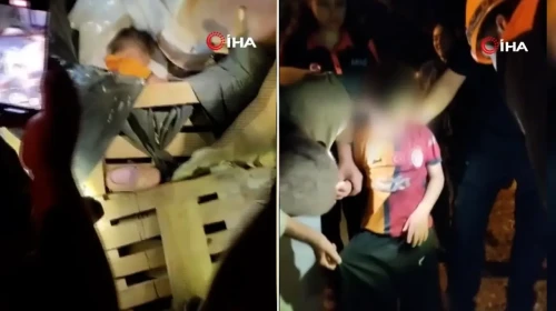 Antalya'nın Serik ilçesinde kaybolan çocuk, bir kartonun üzerine yatarak uykuya dalmış halde bulundu.