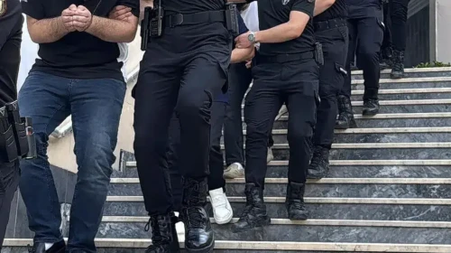 Arnavutköy'de İşletme Sahibine Şantaj: Araç Ateşe Verildi, 2 Şüpheli Tutuklandı!