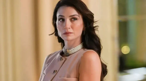 Aşk ve Taht dizisinde Nurcihan karakterine hayat veren Ceren Benderlioğlu kimdir?