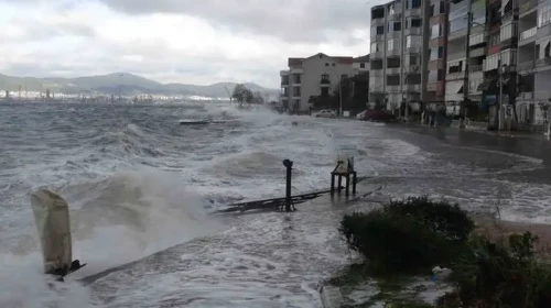 Batı Karadeniz'de Şiddetli Fırtına Alarmı Verildi!