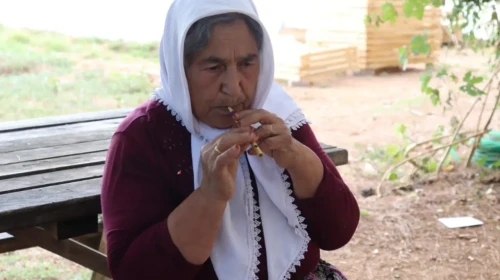 Denizli'nin Sipsi Ustası Halime Özke: Geleneklerin Yüz Yüze Geldiği Kuşak Kaygısı