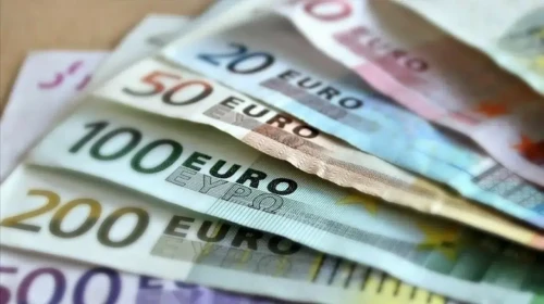 Dolar ve euro haftaya hangi fiyatlarla başladı?