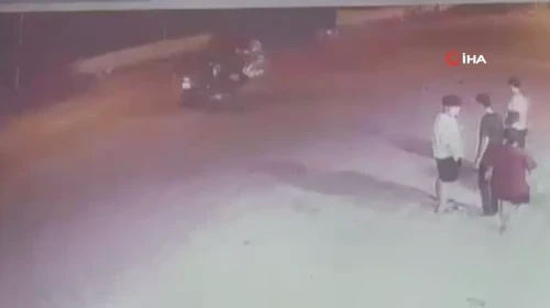 Hatay'da iki motosiklet çarpıştı: Kaza anı kamerada