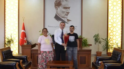 İzmir'den İlham Verici Bir Örnek: Görme Engelli Genç, Üniversiteyi Kazandı!