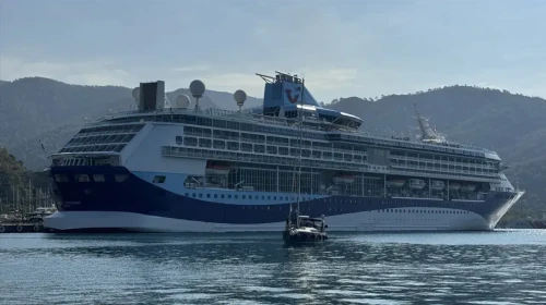 Marmaris'e turist akını : Malta bayraklı kruvaziyer binlerce yolcu getirdi