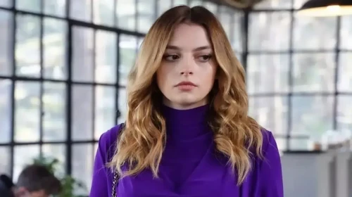 Melis Sezen'in ifadesinde aylık geliri ne kadar?