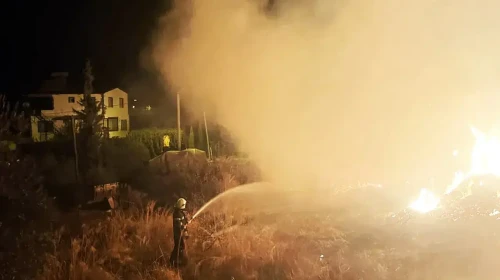 Muğla Seydikemer'de bitki atığında yangın : Ekipler kontrol altına aldı
