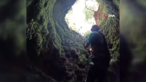 Ormanlık alandaki 7 metrelik çukura düşen adam kurtarıldı