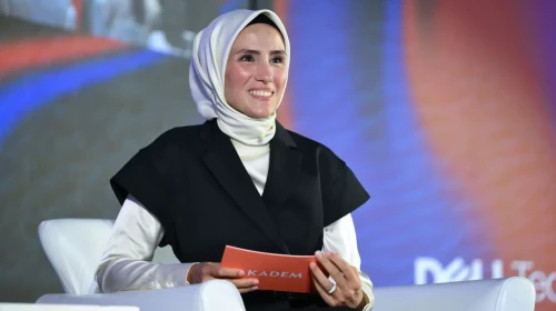 Sümeyye Erdoğan Bayraktar'dan GITEX'te ailelere çağrı: Kız çocuklarını bilime yönlendirmeliyiz